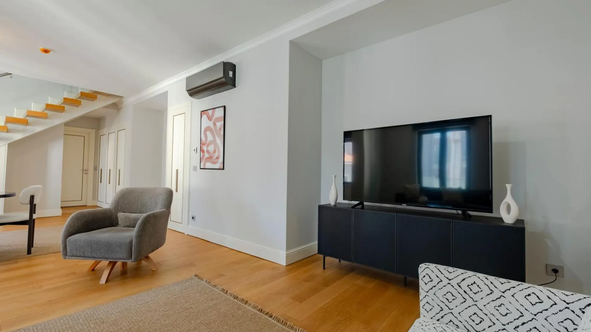 Spacious Duplex Apartment With 3 Bedrooms And 2 Bathrooms Istanbul 0*,  Turkey
