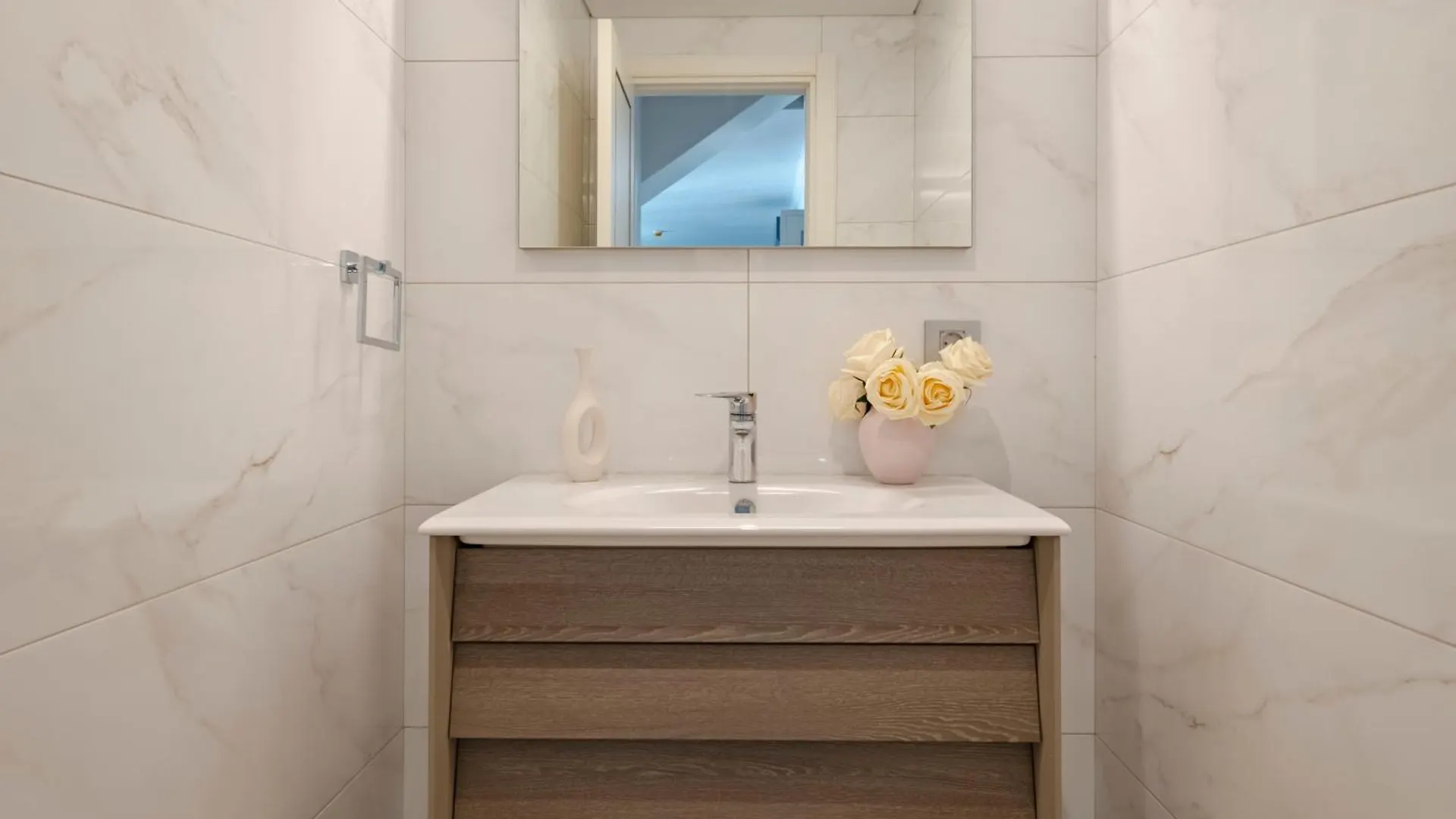 Spacious Duplex Apartment With 3 Bedrooms And 2 Bathrooms Istanbul 0*,
