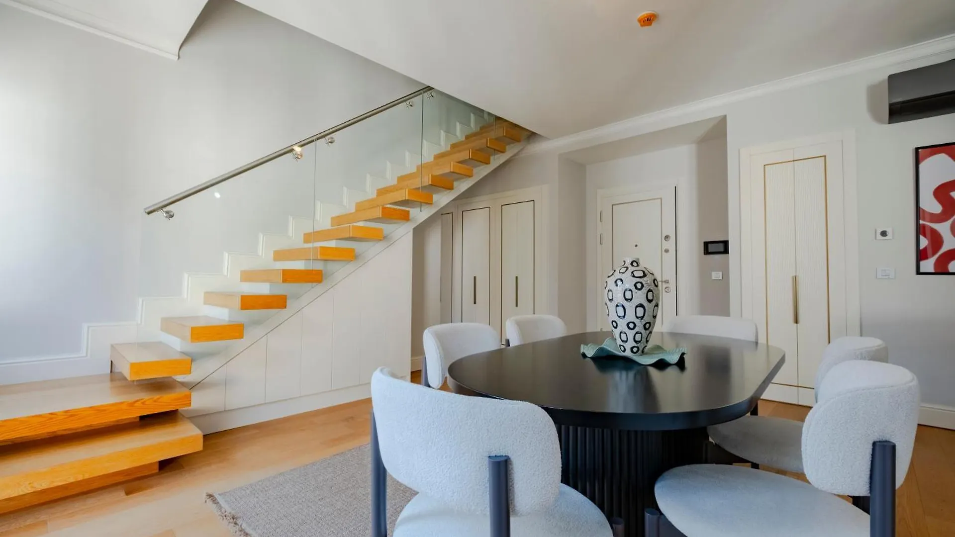 Spacious Duplex Apartment With 3 Bedrooms And 2 Bathrooms Istanbul